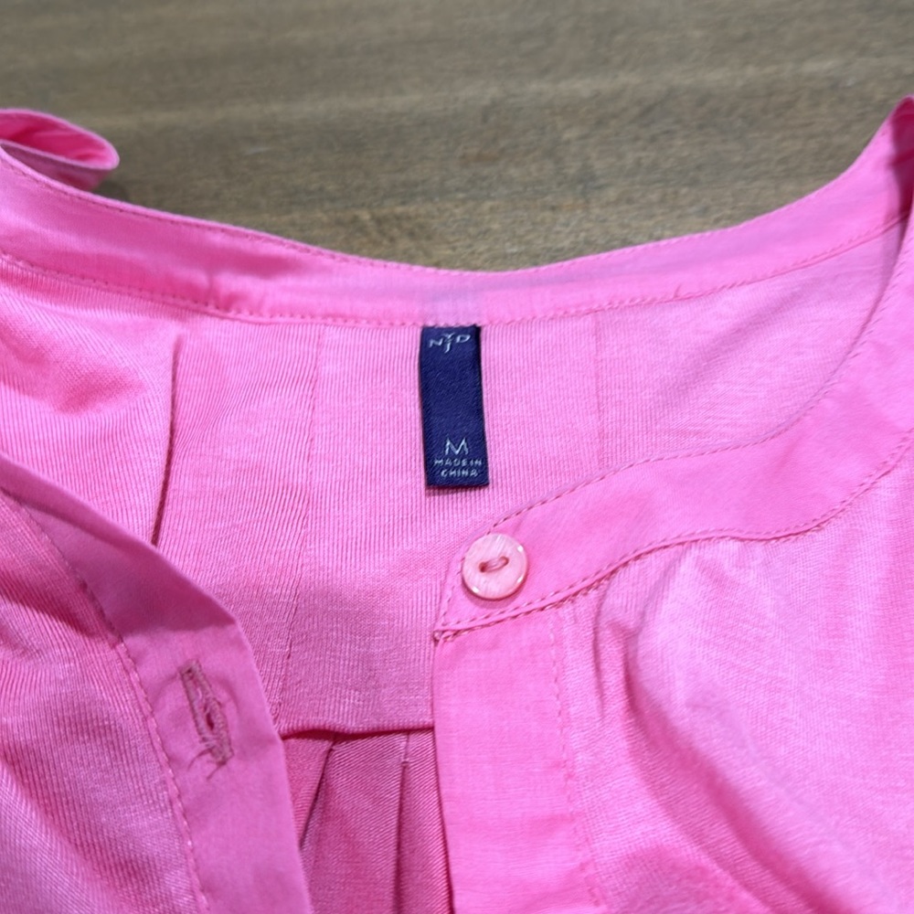 Pink top - Picture 3 of 3